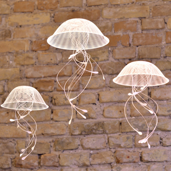 JELLINDAS, 3 filigrane Hängeskulpturen,