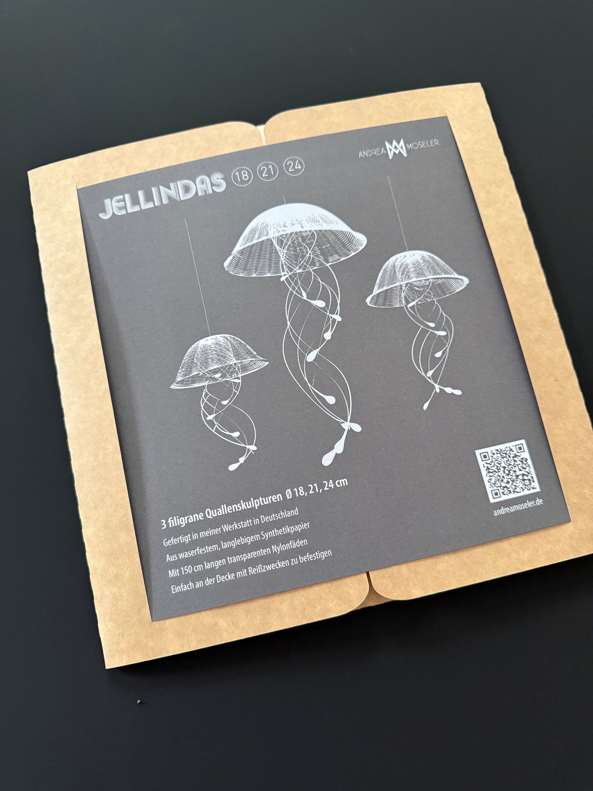 Quallen Skulpturen zum Hängen, JELLINDAS, Kinetische Kunst Modern, 3D Wanddeko, einzigartiges maritimes Geschenk - Andrea Moseler